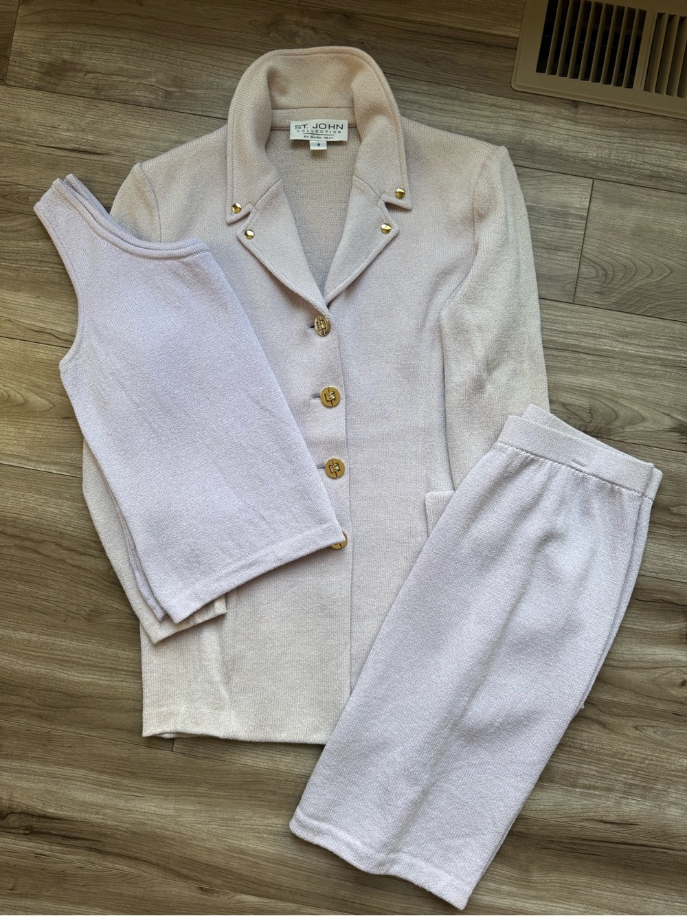 St John 3 piece set in lavender knit tank skirt jacket/blazer gold buttons sz 8